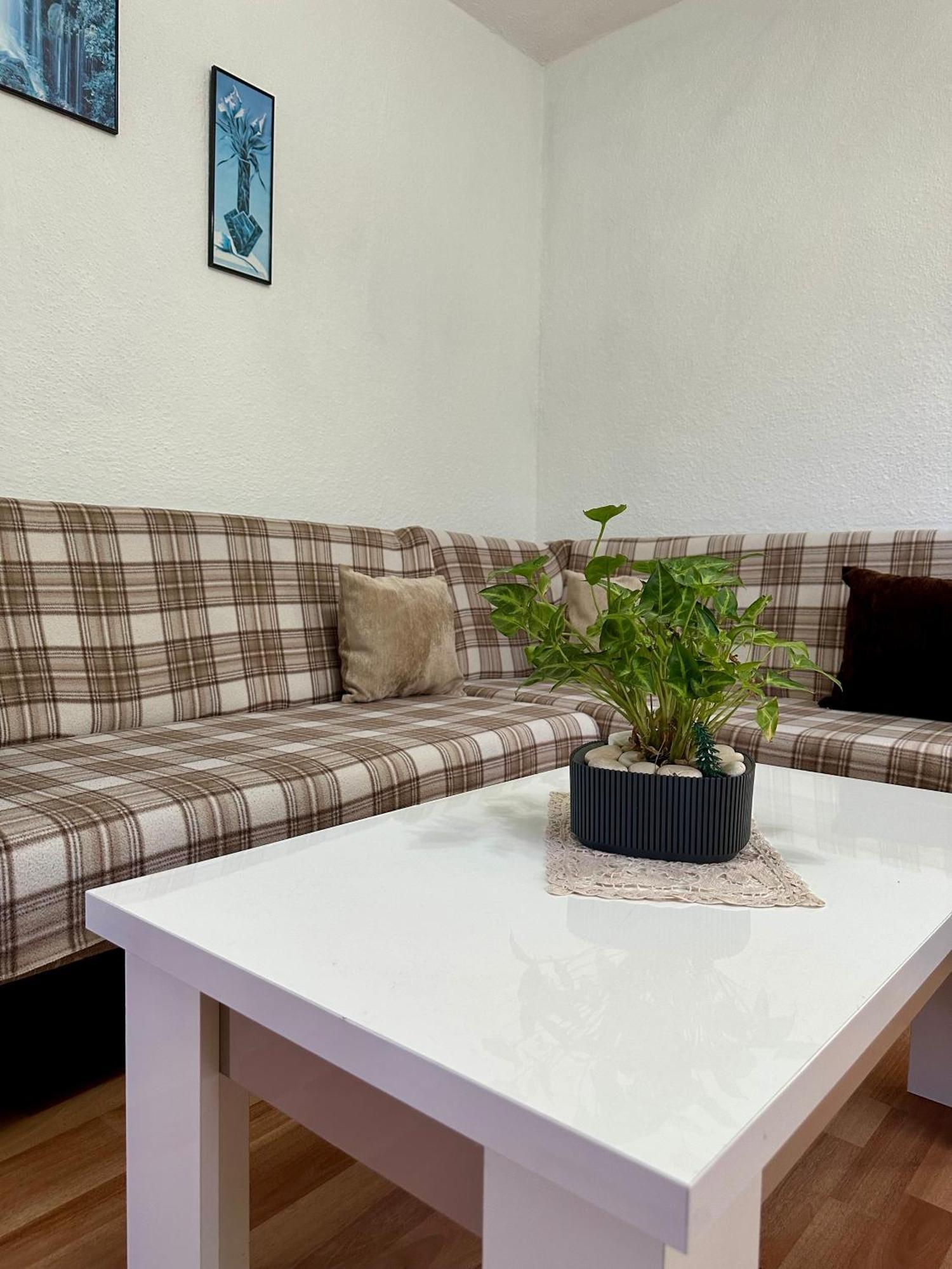 Jea House Apartment Pogradec Bagian luar foto